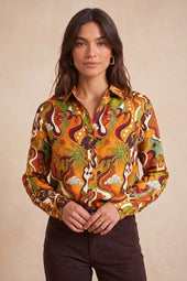 Chemisier Cosmic Love sur Olivia, mannequin taille 36 #taille Olivia porte une taille 36